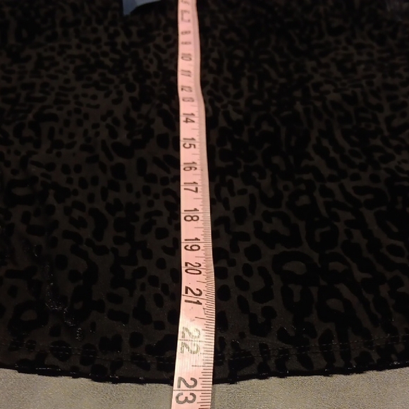 NWT. Eclair Elegant Black Leopard Print Women's Blouse - Picture 10 of 10